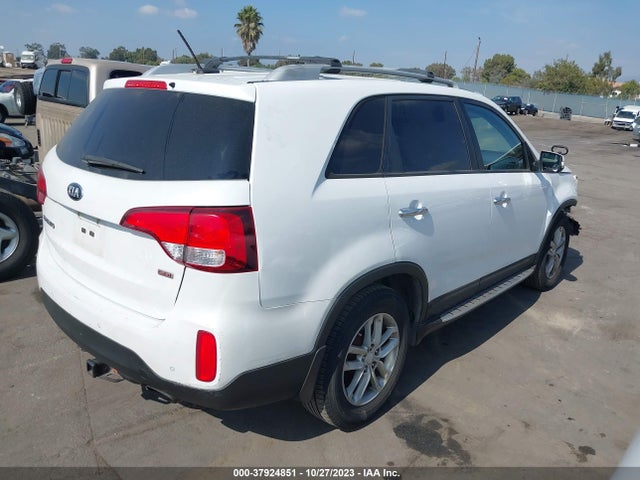 KIA SORENTO LX 2014 5XYKT4A69EG501089 Image 4