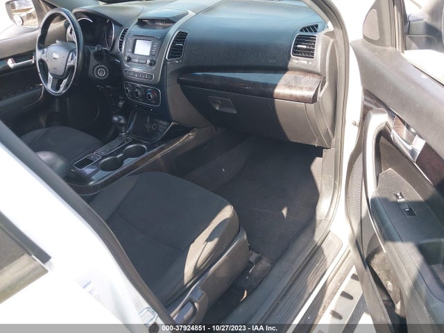 KIA SORENTO LX 2014 5XYKT4A69EG501089 Image 5