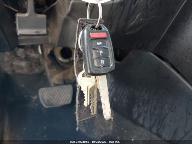 1HGCR2F38GA047086 Honda ACCORD LX
