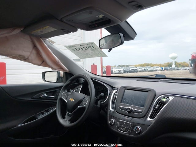 Chevrolet MALIBU LT 2018 1G1ZD5ST4JF191042 Image 5