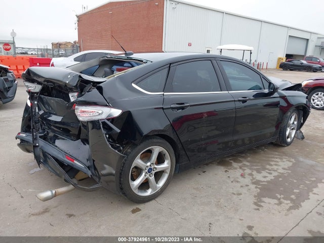 Ford FUSION S 2016 3FA6P0G79GR143389 Image 4