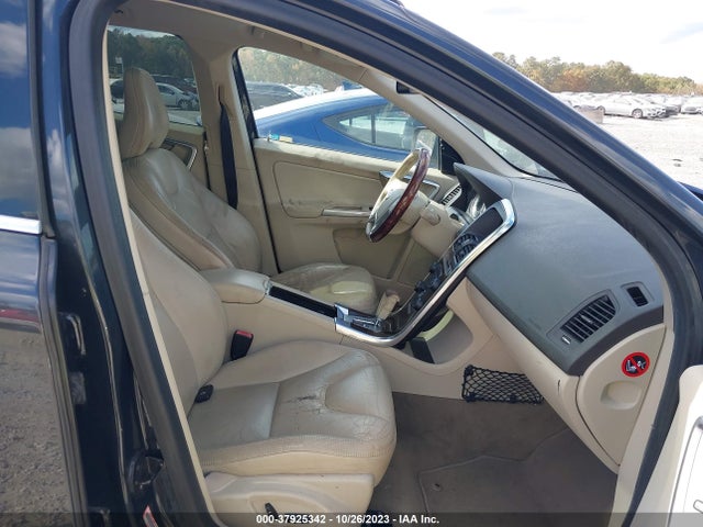 2012 VOLVO XC60 3.2L VIN: YV4952DL2C2318815