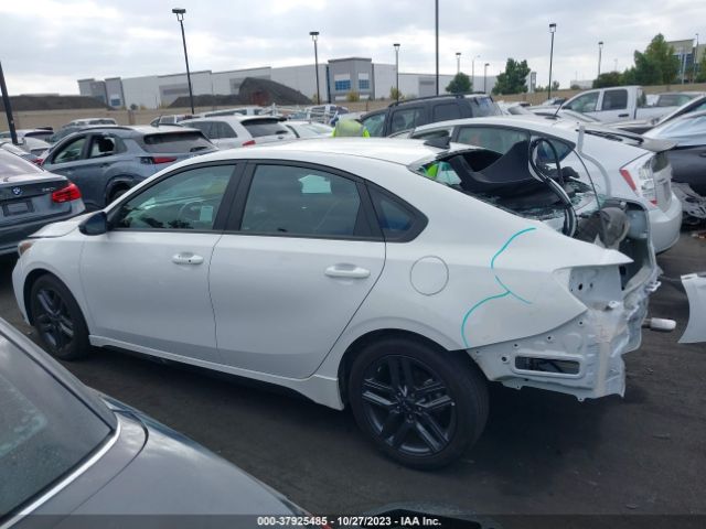 3KPF34AD2ME388355 KIA Forte Gt-line