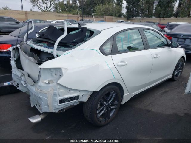 3KPF34AD2ME388355 KIA Forte Gt-line