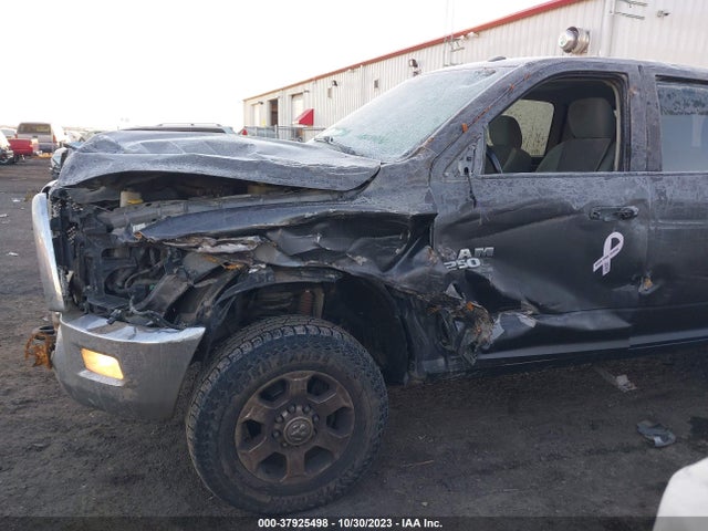 2016 RAM 2500 BIG HORN VIN: 3C6UR5DL7GG258005