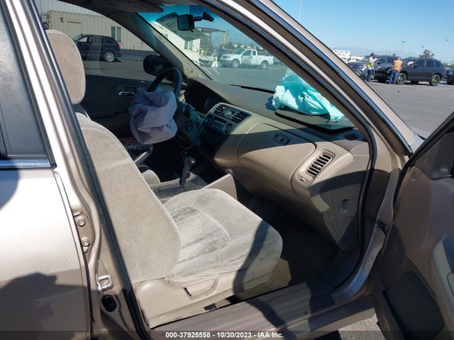2000 HONDA ACCORD SDN EX VIN: 1HGCG667XYA154528