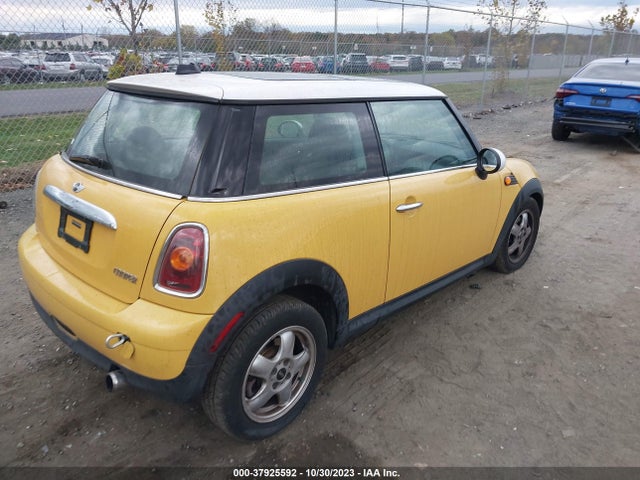 2009 MINI COOPER HARDTOP WMWMF33559TW70886 Photo 3