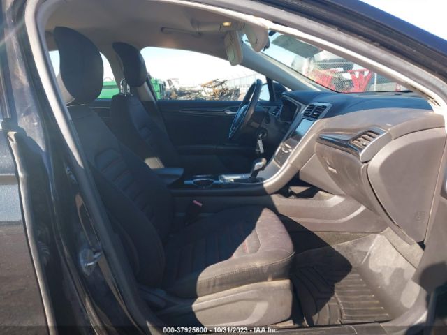 1FA6P0HD0E5353402 Ford FUSION SE
