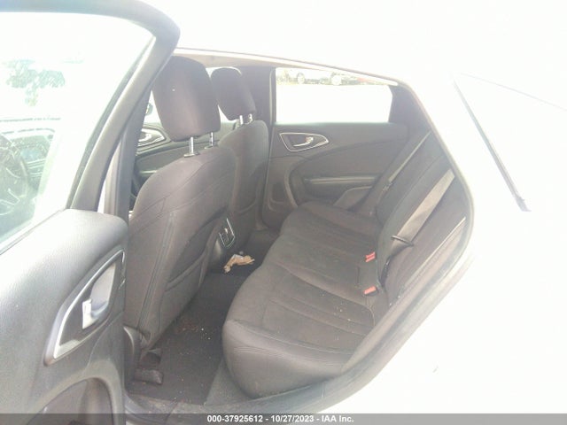 Chrysler 200 Limited 2015 1C3CCCAB0FN553205 Image 8