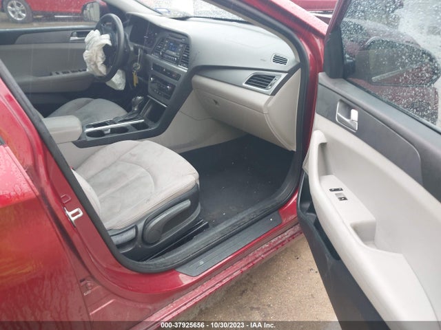 Hyundai SONATA SE 2015 5NPE24AF8FH123650 Image 5