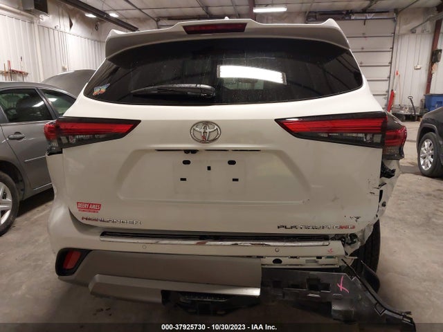 Toyota Highlander Platinum 2021 5TDFZRBH2MS115984 Image 17