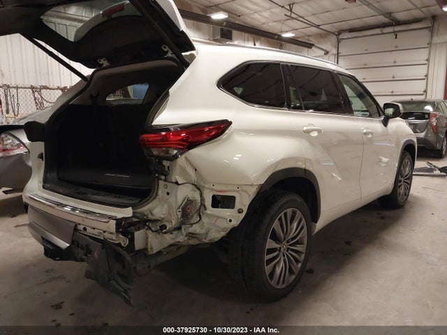 Toyota Highlander Platinum 2021 5TDFZRBH2MS115984 Image 4