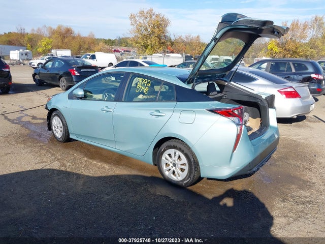Toyota Prius Two 2017 JTDKBRFU2H3032024 Image 3