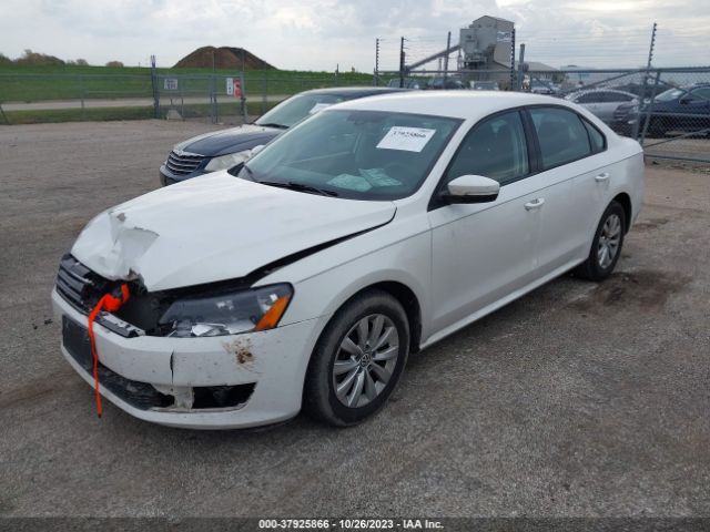 1VWAS7A39FC017240 Volkswagen Passat 1.8t S