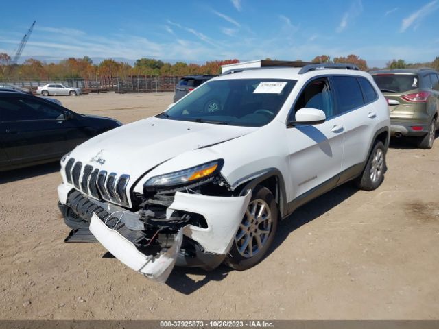 1C4PJLCB4FW782884 Jeep Cherokee Latitude