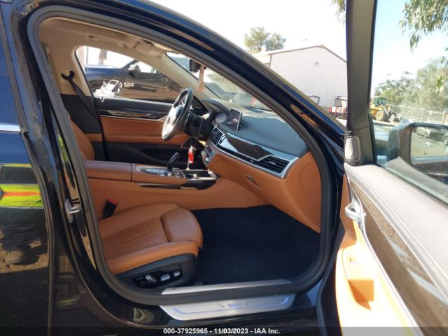 WBA7T2C00LGL17735 BMW 7 Series 740i