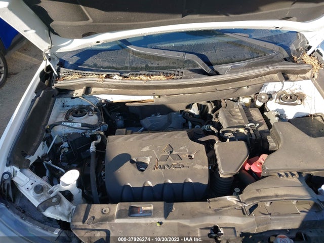 2018 MITSUBISHI OUTLANDER SE VIN: JA4AD3A38JZ043365