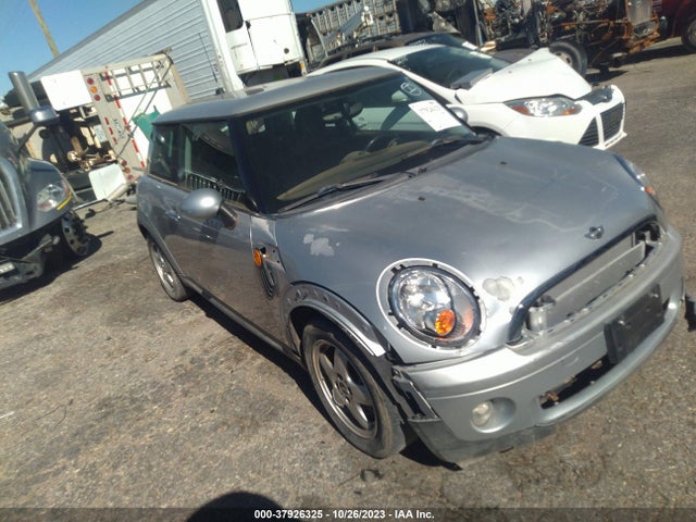 2007 MINI COOPER HARDTOP WMWMF33587TT55402