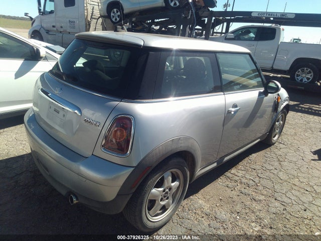 2007 MINI COOPER HARDTOP WMWMF33587TT55402 Photo 3