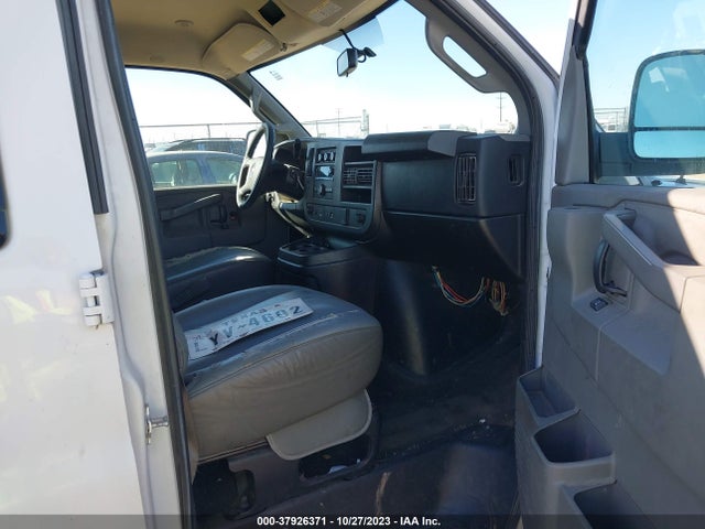 Chevrolet Express Passenger Lt 2018 1GAZGPFG1J1244258 Image 5
