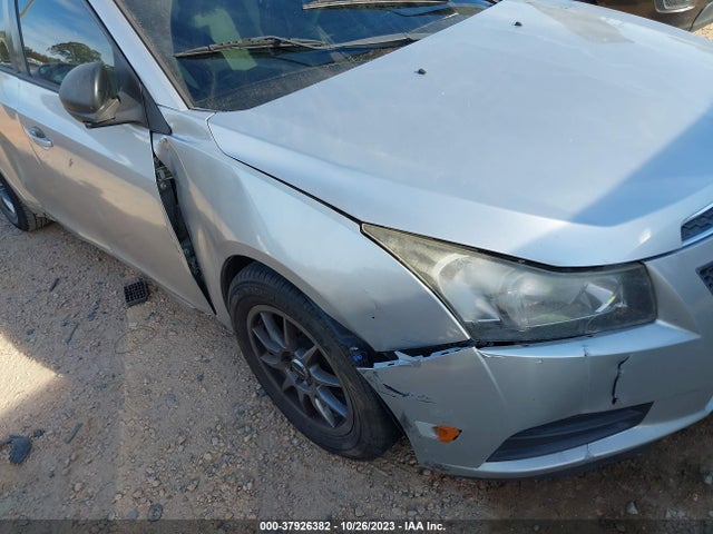 2014 CHEVROLET CRUZE LS VIN: 1G1PA5SH0E7335584