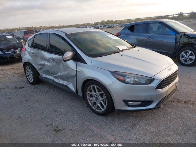 2015 FORD FOCUS SE VIN: 1FADP3K26FL361372