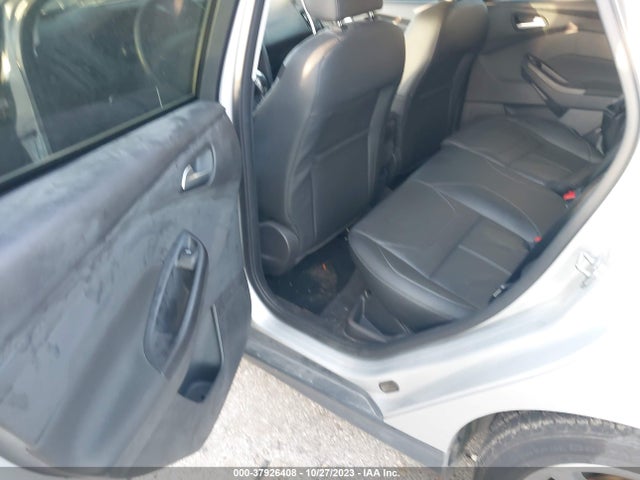 2015 FORD FOCUS SE VIN: 1FADP3K26FL361372