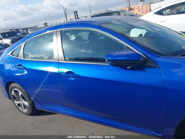 2HGFC2F65KH538928 Honda Civic Sedan Lx