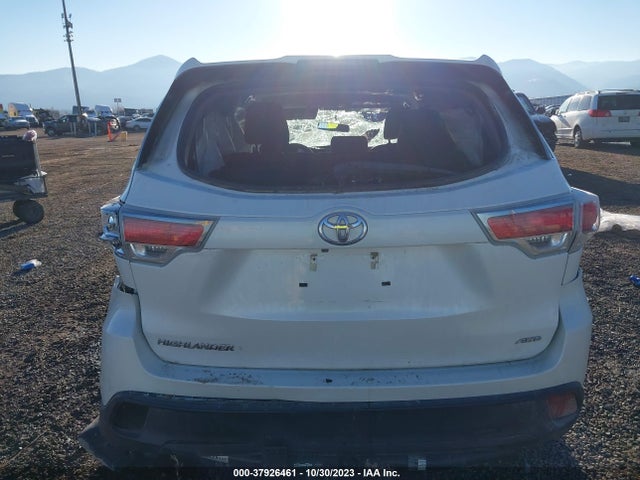 Toyota Highlander Le V6 2016 5TDBKRFHXGS274334 Image 17