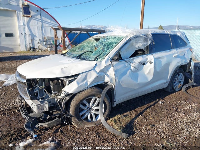 Toyota Highlander Le V6 2016 5TDBKRFHXGS274334 Image 2