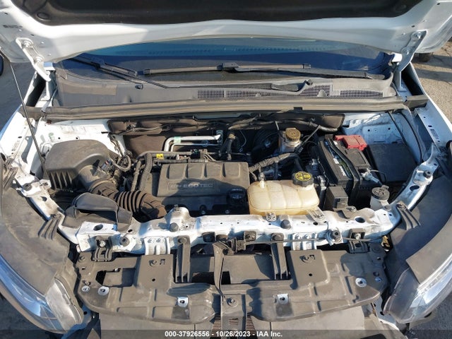 Chevrolet TRAX LS 2019 3GNCJKSB8KL379573 Image 10