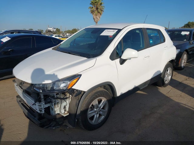 Chevrolet TRAX LS 2019 3GNCJKSB8KL379573 Image 2