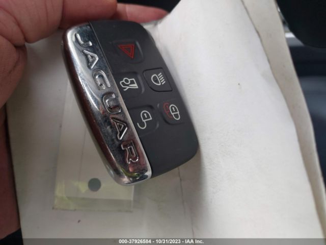 SAJBK4GX3LCY83528 Jaguar Xf 30t Prestige
