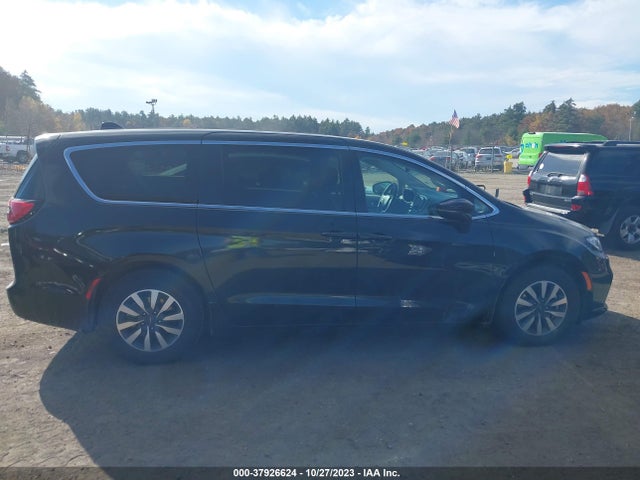Chrysler Pacifica Hybrid Touring L 2022 2C4RC1L72NR164246 Image 13