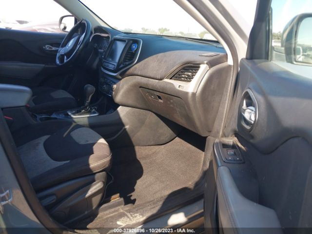 1C4PJLCB2EW212834 Jeep Cherokee Latitude