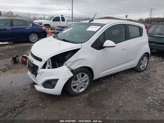 Chevrolet Spark 1lt Cvt 2015 KL8CD6S97FC732190 Image 2