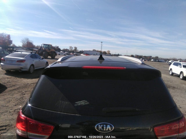 2017 KIA SORENTO 2.4L LX VIN: 5XYPGDA3XHG279652
