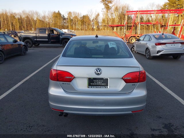 3VWD17AJ0EM401516 Volkswagen Jetta 1.8t Se