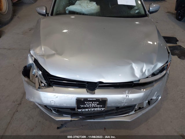 3VWD17AJ0EM401516 Volkswagen Jetta 1.8t Se