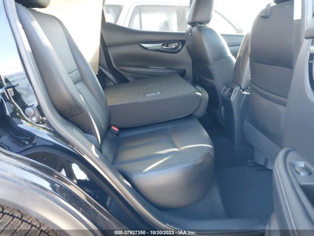 JN1BJ1CR4JW208048 Nissan Rogue Sport Sl
