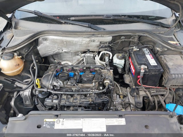 WVGAV7AX3FW550031 Volkswagen Tiguan R-line