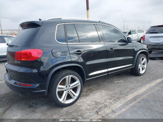 WVGAV7AX3FW550031 Volkswagen Tiguan R-line