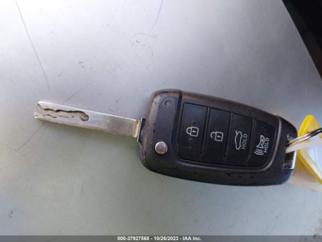 3KPC24A60LE118692 Hyundai ACCENT SE