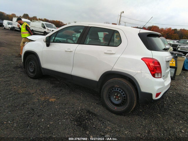 Chevrolet TRAX LS 2018 KL7CJKSBXJB509861 Image 3