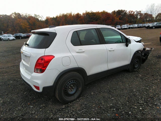 Chevrolet TRAX LS 2018 KL7CJKSBXJB509861 Image 4