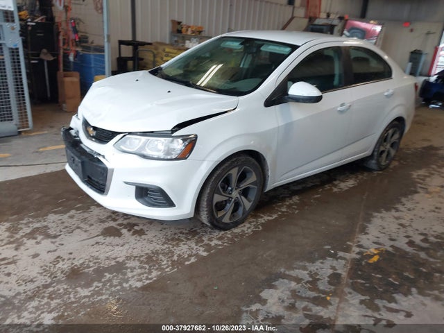 Chevrolet Sonic Premier 2020 1G1JF5SB1L4119583 Image 2