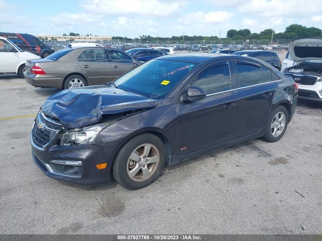 Chevrolet Cruze 1lt Auto 2015 1G1PC5SB1F7266735 Image 2