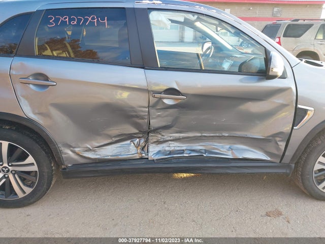 JA4ARUAU6NU016877 Mitsubishi Outlander Sport 2.0 Se