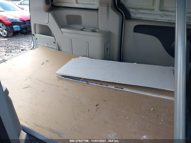 RAM Cargo Van Tradesman 2014 2C4JRGAG8ER149610 Image 8