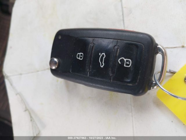 2017 VOLKSWAGEN PASSAT 1VWDT7A31HC079065 Photo 10